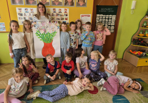 osoba dorosła , grupa dzieci