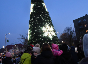 Uroczyste rozświetlenie miejskiej choinki