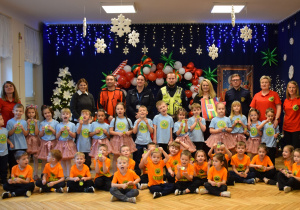 osoby dorosłe, grupa dzieci