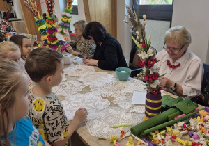 przedszkolaki, twórczynie ludowe, rzemiosło ludowe p tematyce wielkanocnej